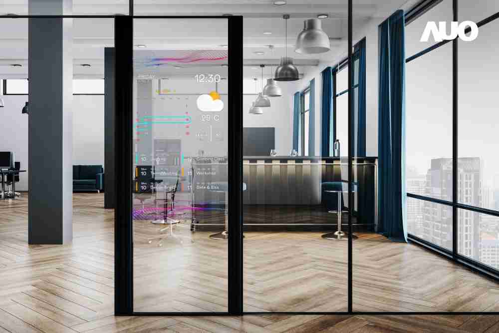 尊龙集团致力于研发低能耗之绿色产品，，，，如低能耗发光组件Micro LED显示技术，，，，具高透明、、、可无限拼接的特性，，可依需求调整并延伸应用于不同场域，，，包括汽车侧窗或家庭玄关、、、智慧橱窗、、、、商业展示等